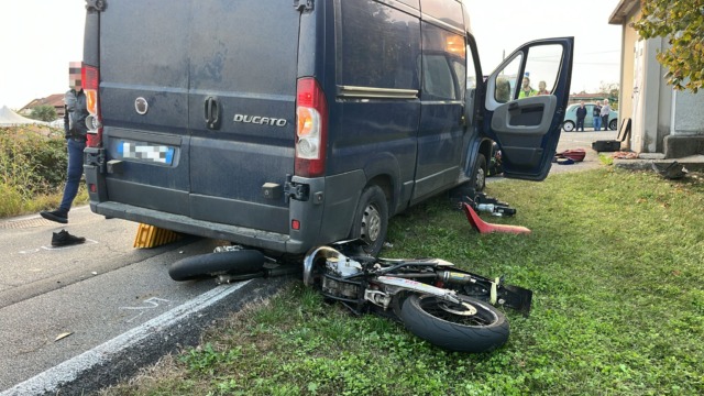 Montanaro, giovane motociclista muore nello scontro con un furgone