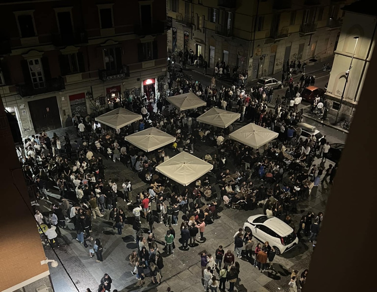 La denuncia di Simonetta Chierici (No Degrado e Mala Movida): “In piazza Santa Giulia ancora aggressioni è ora di fare qualcosa”