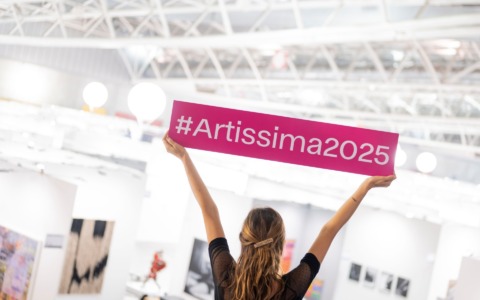 Inaugurata Artissima 2025, il direttore Luigi Fassi: “Agli artisti il compito di ispirare un Manuale operativo per la Nave Spaziale Terra”