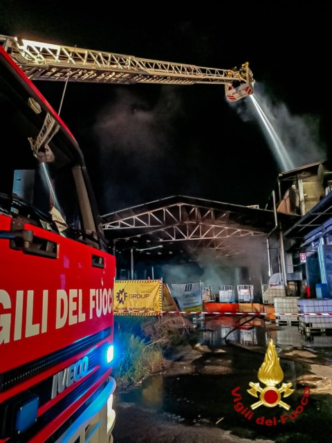 Carmagnola, incendio all’interno dello stabilimento Teksid Aluminium