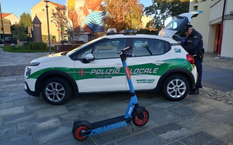 Nichelino, monopattini e bici elettriche, intensificati i controlli in città