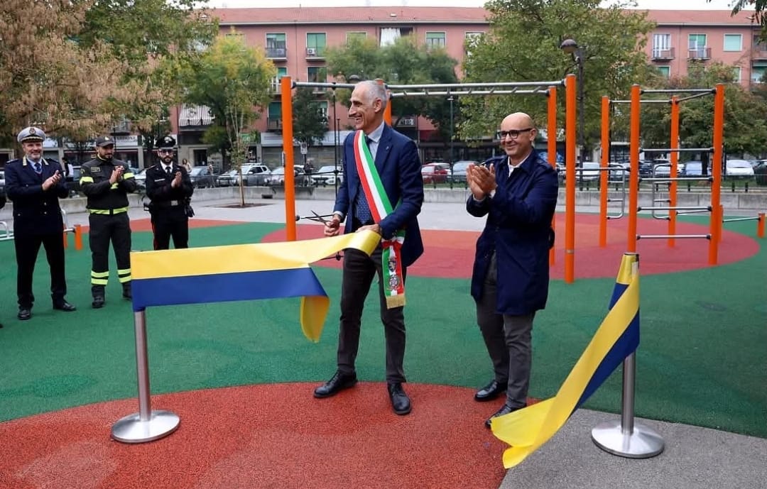 Torino, piazza Galimberti: inaugurata una nuova area con attrezzature per esercizi e attività fisica