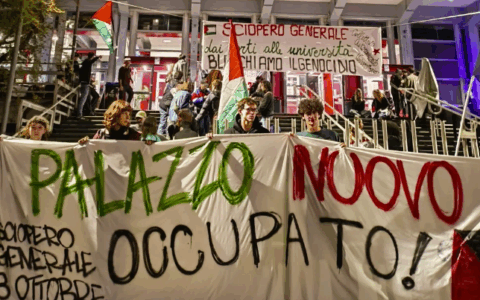 A Torino il corteo nella notte per sostenere la Flotilla bloccata, oggi nuove agitazioni
