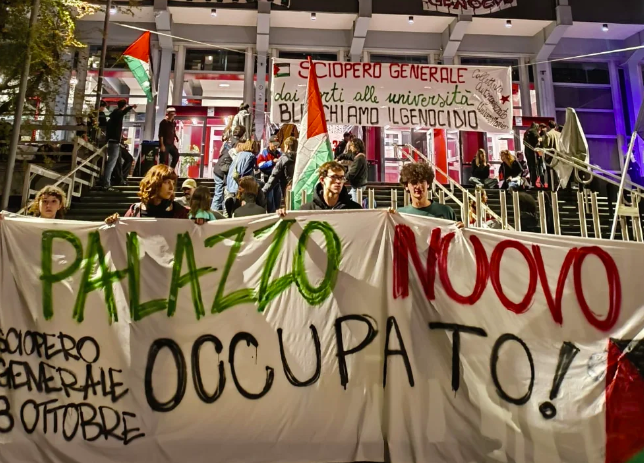 A Torino il corteo nella notte per sostenere la Flotilla bloccata, oggi nuove agitazioni