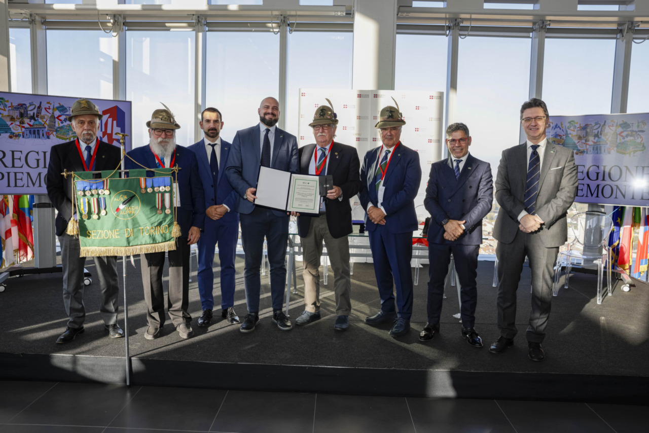 Agli Alpini di Torino il riconoscimento di “Ambasciatori per la tutela del patrimonio ambientale della regione”