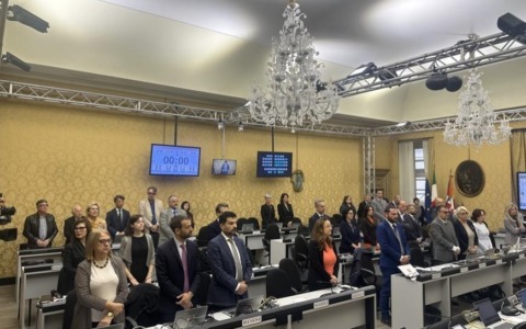 “Onore alla memoria dei Carabinieri caduti in servizio”: l’Aula commemora le vittime sul lavoro