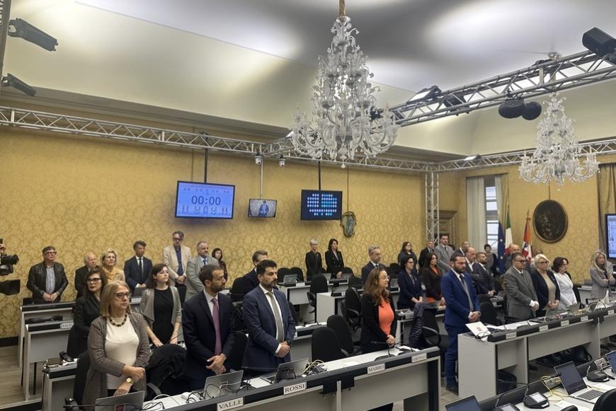 “Onore alla memoria dei Carabinieri caduti in servizio”: l’Aula commemora le vittime sul lavoro