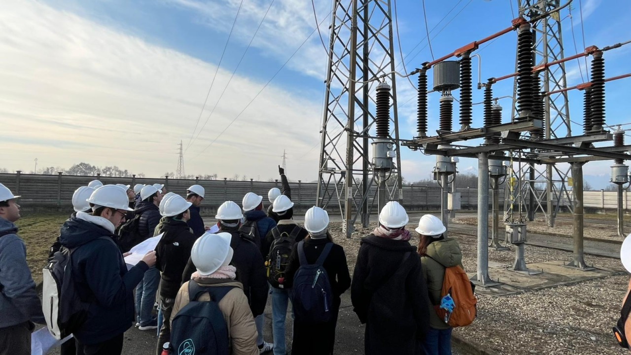 Gli studenti del Politecnico di Torino visitano la cabina primaria di E-distribuzione di Candiolo