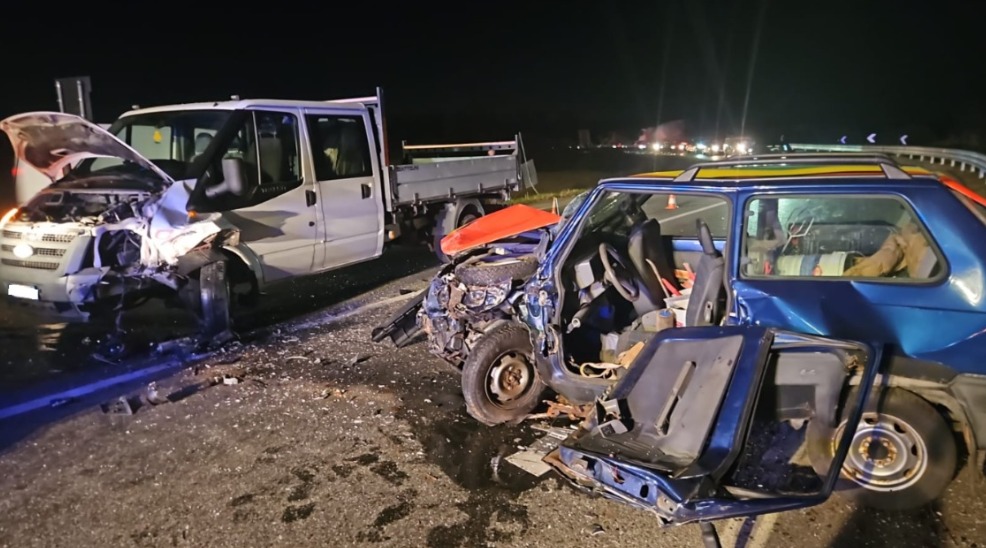 Nichelino-Vinovo: violento scontro tra due veicoli, un ferito