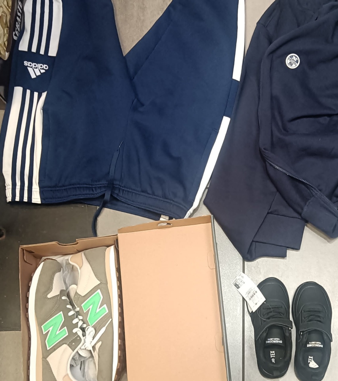 Nichelino, va al supermercato Carrefour per rubare della merce ma viene pizzicato e fermato dai vigilantes