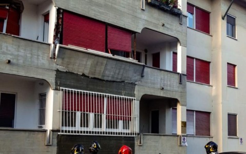 Incendio in una palazzina a Rivarolo Canavese