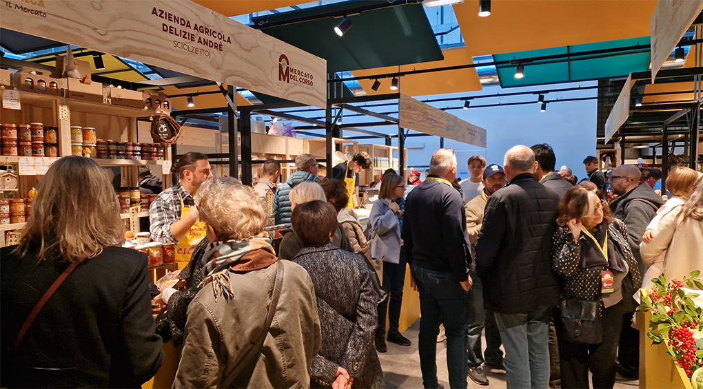 Mercato del Corso: folla di visitatori per la due giorni di inaugurazione