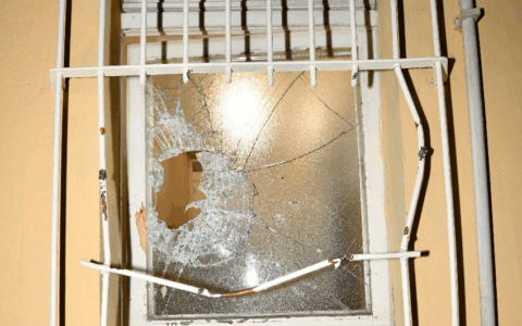 Spaccate e furti nella notte, sei gli arresti