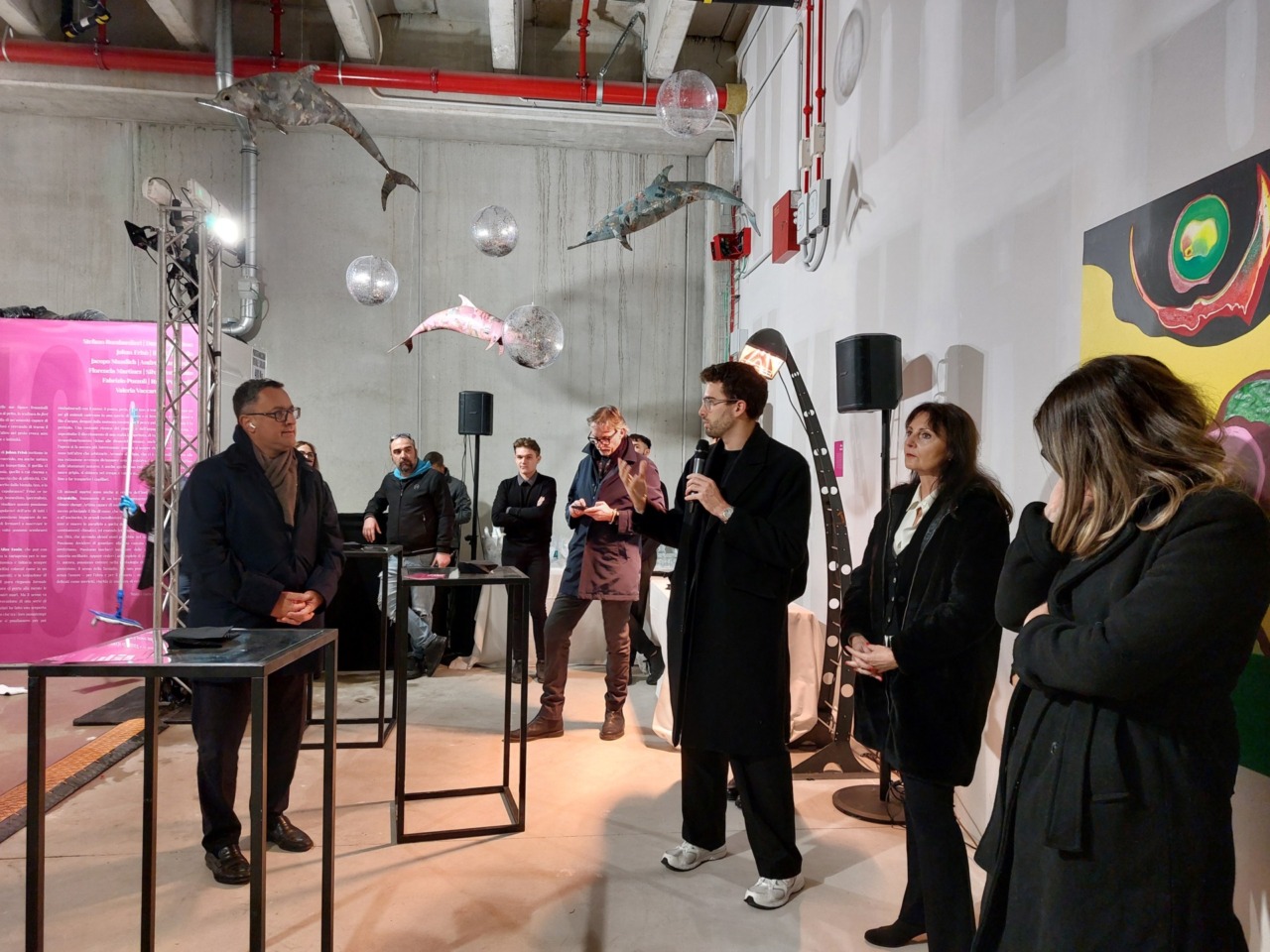 Roots of Love accende il Torino Outlet Village con un percorso d’arte