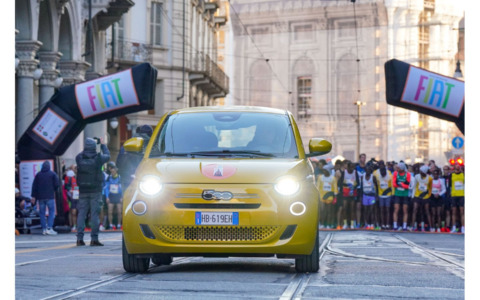 Presentata a Mirafiori la nuova Fiat 500 Hybrid Torino