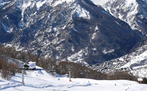 Valanga a Claviere, nessuna conseguenza, ma si invita alla prudenza