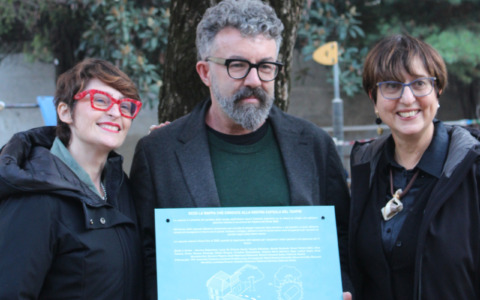 Comune di Torino e Orticola del Piemonte pongono una targa all’asilo Aporti Gastaldi per i bambini del futuro