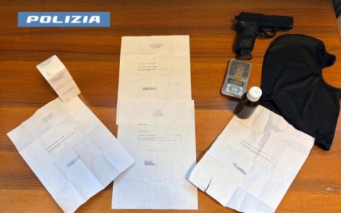 Falsificavano ricette mediche per produrre lo “sballo viola”: denunciati due giovani