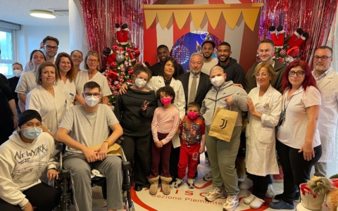 I giocatori e le giocatrici della Juventus in visita di Ugi e dell’Ospedale Infantile Regina Margherita