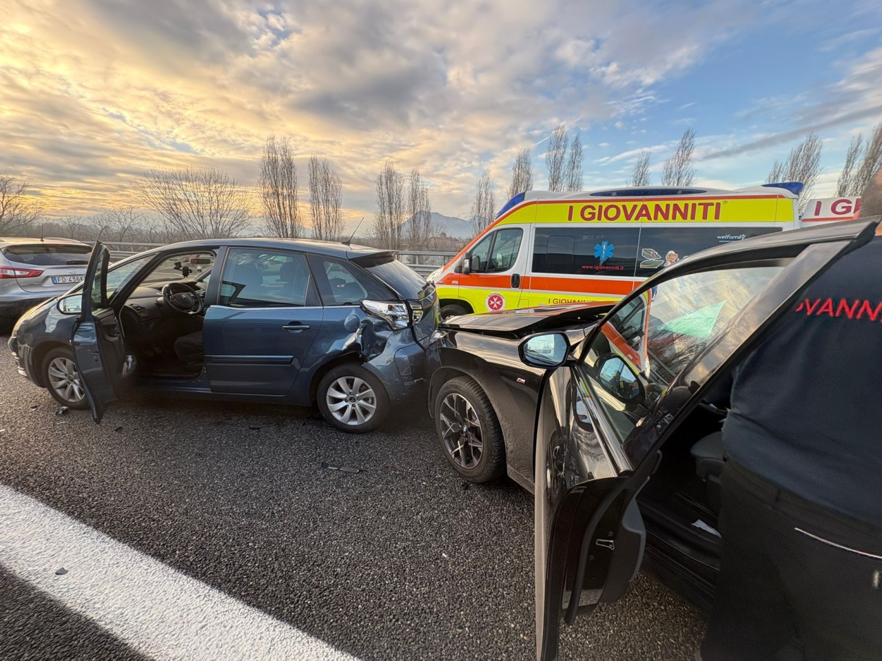 Scontro tra 4 veicoli in tangenziale a Collegno