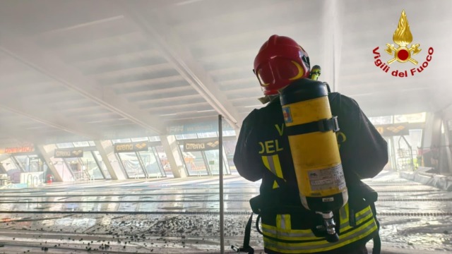 Incendio in una piscina a Susa