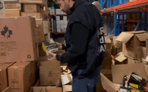 3 tonnellate di fuochi d’artificio sequestrati nei giorni scorsi dalla Guardia di Finanza di Torino