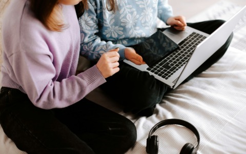 La Città metropolitana di Torino lancia il Decalogo sul benessere digitale per le scuole superiori