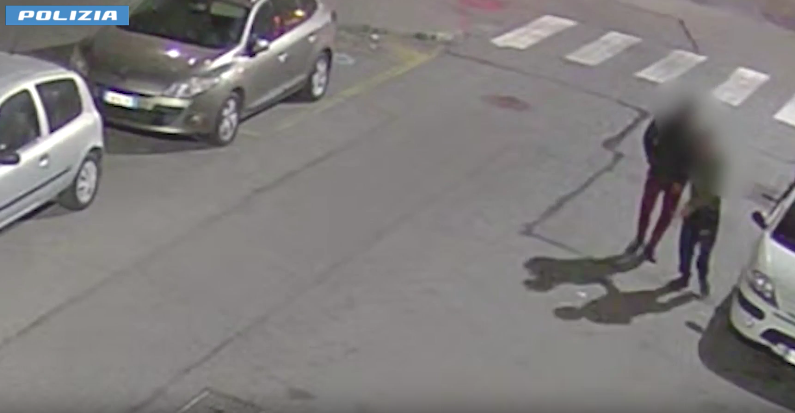 L’incontro per onorare il debito di droga finisce nel sangue: 24enne arrestato per rapina aggravata