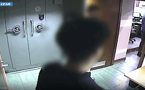 Torino, rapina aggravata a istituto di credito: due arresti