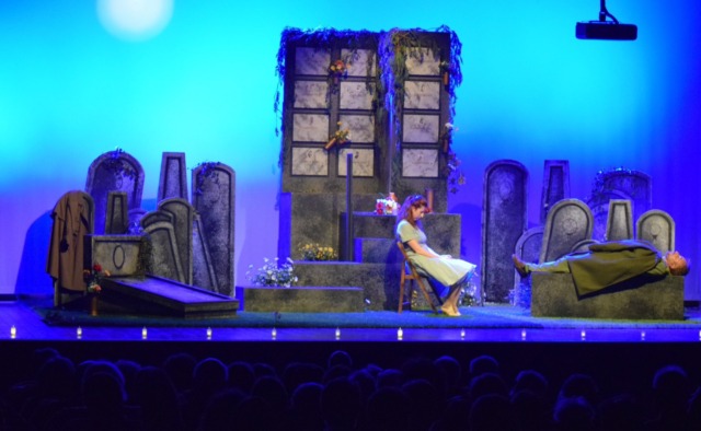 “Avevamo un appuntamento”: commedia tenera e surreale che parla della vita attraverso la morte