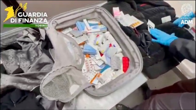 Aeroporto di Caselle: sequestrate oltre 4mila scatole di medicinali prive di autorizzazioni sanitarie