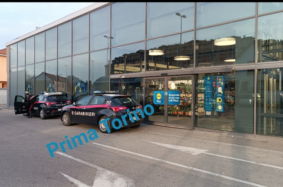 Sorpreso a rubare zafferano e formaggio in discount a Nichelino