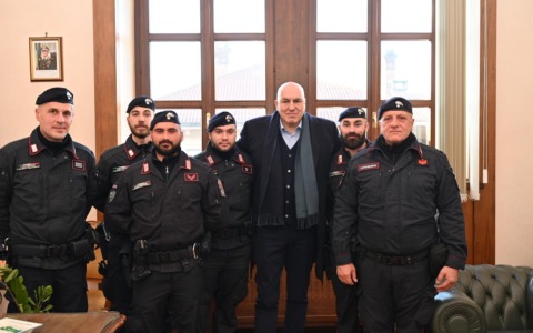 Ministro Crosetto a Torino: visita ai Carabinieri dopo gli scontri