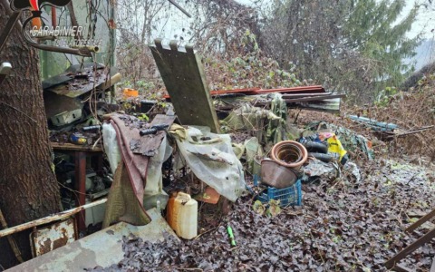 Discarica abusiva tra i boschi: sequestrata area di 2.000 mq a Gassino Torinese