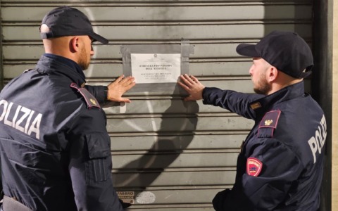 Pugno duro nel quartiere Aurora: sospesa la licenza a un bar di corso Brescia