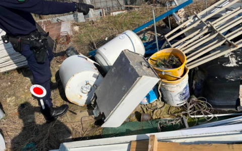 A Chieri sequestrato un deposito incontrollato di rifiuti