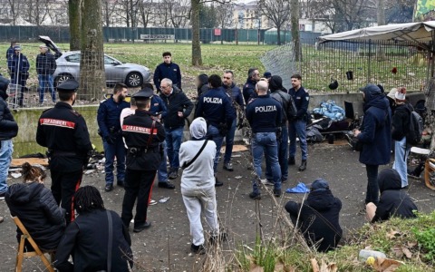 Sgombero aree occupate all’interno del parco Sempione