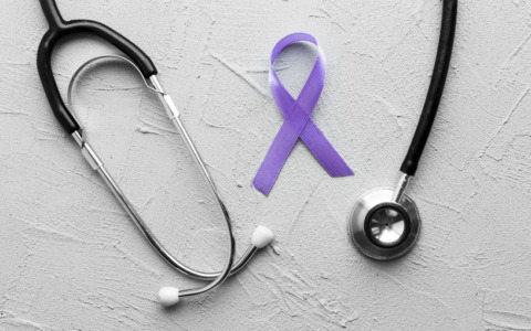 Giornata del fiocchetto lilla: al Koelliker si parla di disturbi alimentari