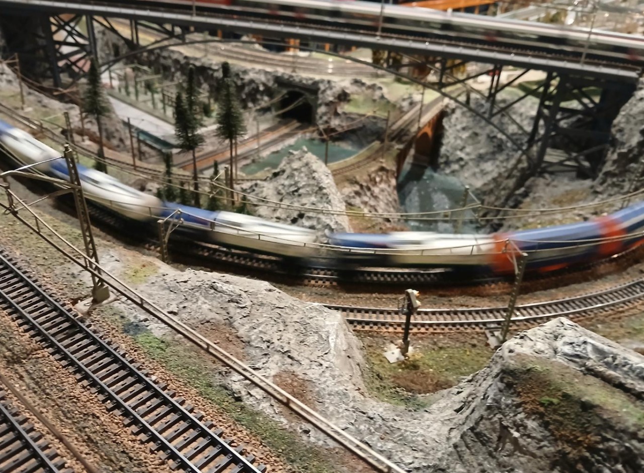 Riapertura del plastico ferroviario di via Sacchi