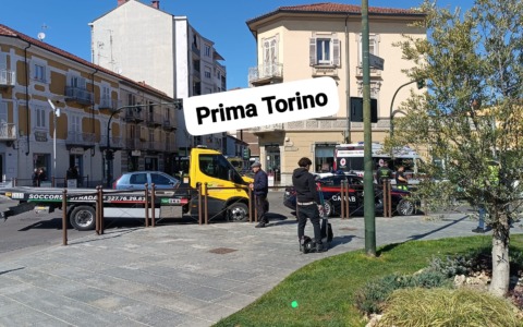 Scontro tra due auto alla Crociera di Nichelino