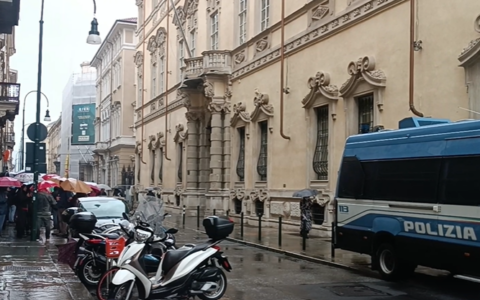 Presidio sotto il Consiglio Regionale dei lavoratori sanità privata: “Chiediamo il rinnovo dei contratti”