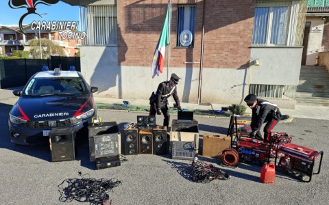 Rave party in aperta campagna a Front, denunciati in 24