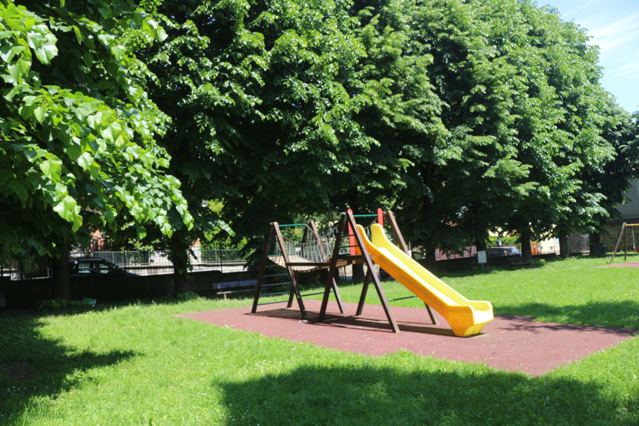 A Pianezza vietato fumare al parco giochi, davanti alle scuole, agli ambulatori e alle strutture sanitarie