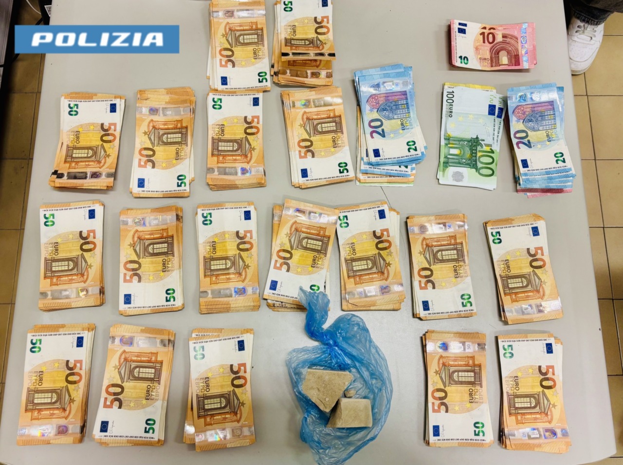 Spaccio nella zona nord: arrestato 40enne con eroina e 21mila euro