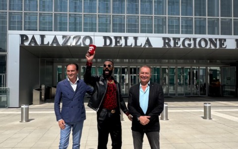 Wrestling, Montez Ford ricevuto in Regione da Cirio e Bongioanni