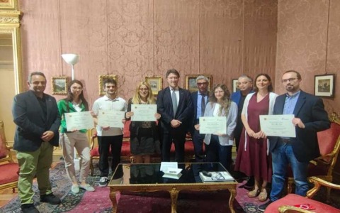 Cinque funzionari del Consiglio regionale ricevono il diploma in scienza e tecnica della legislazione