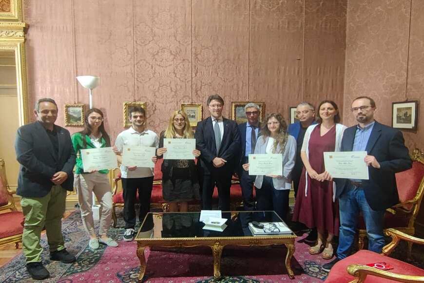 Cinque funzionari del Consiglio regionale ricevono il diploma in scienza e tecnica della legislazione