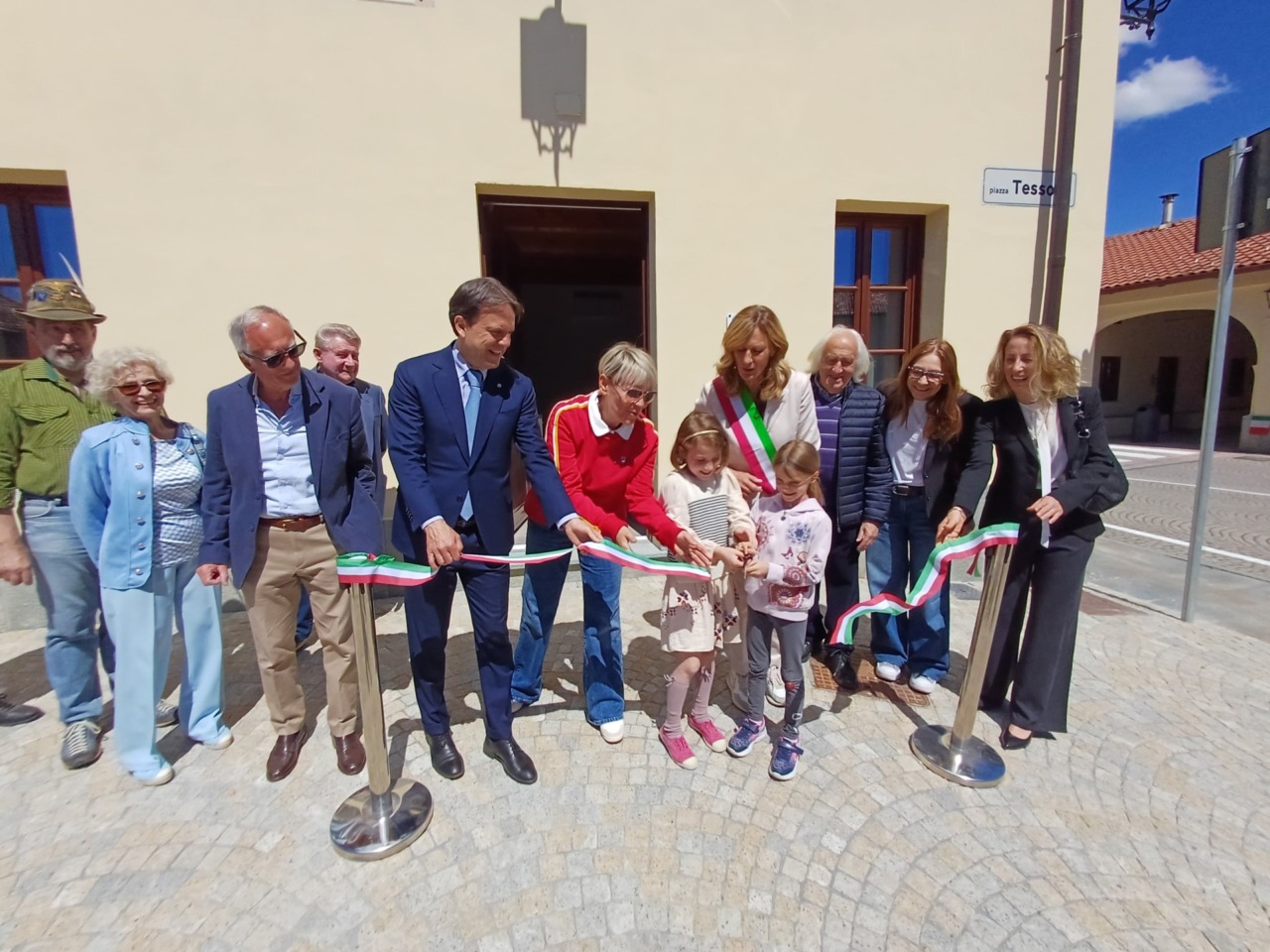 A Roletto rinasce l’ex Municipio: inaugurata la nuova social housing