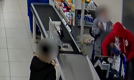 La Polizia becca il rapinatore trasformista IL VIDEO