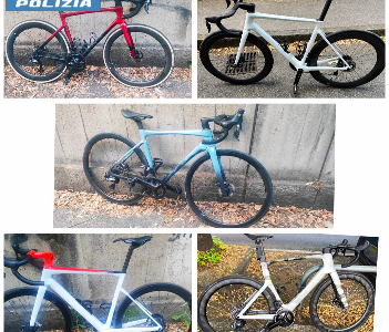 Torino, la Polizia recupera 5 bici da corsa rubate in un campo sinti